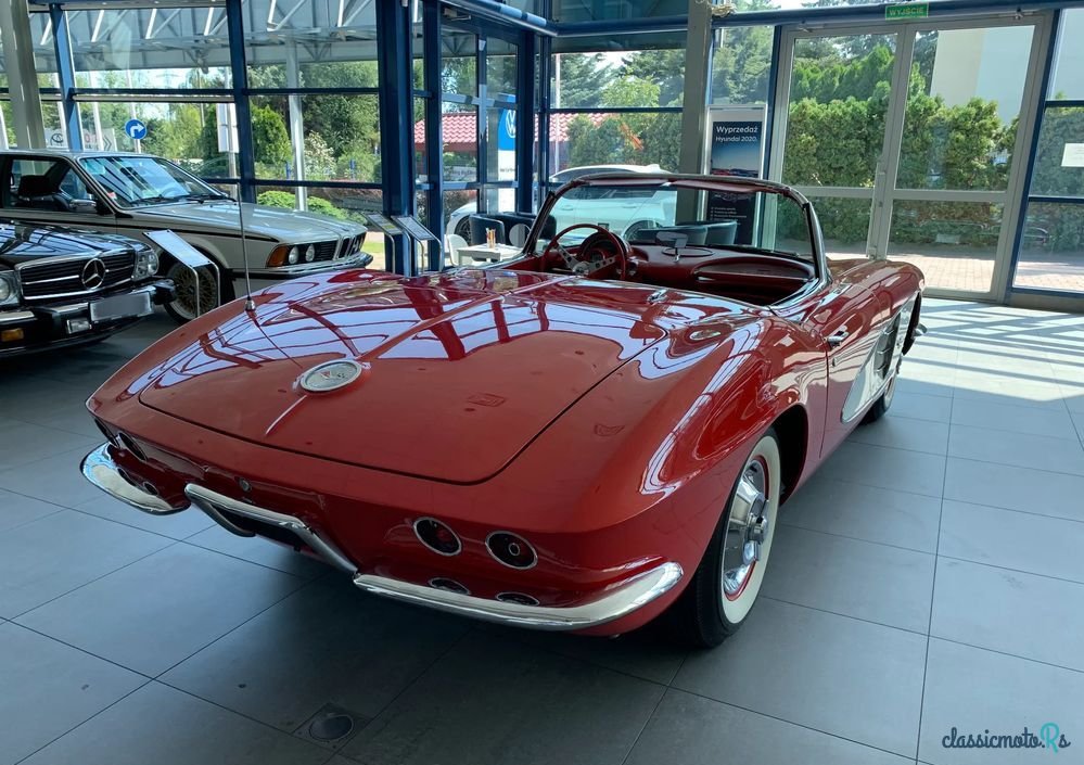 1961' Chevrolet Corvette photo #6