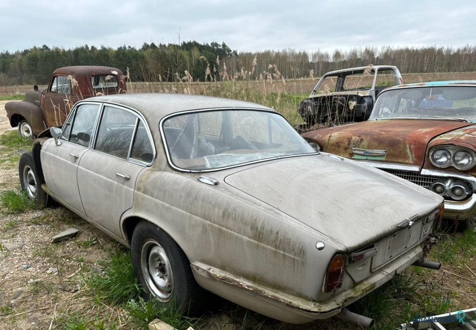 1970' Jaguar XJ photo #2