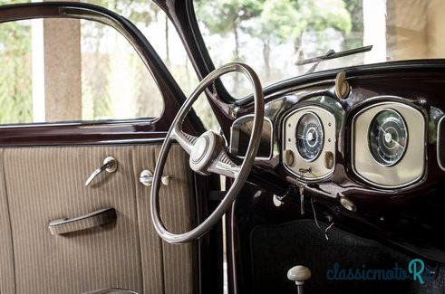 1950' Volkswagen Beetle Split photo #2