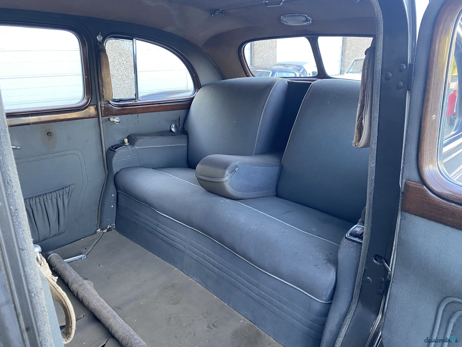 1938' Buick Limited Touring Sedan photo #6