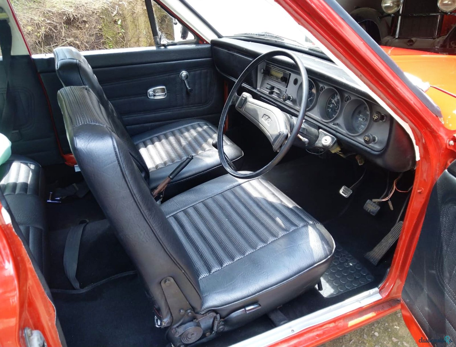 1974' Datsun 1200 Coupe photo #6