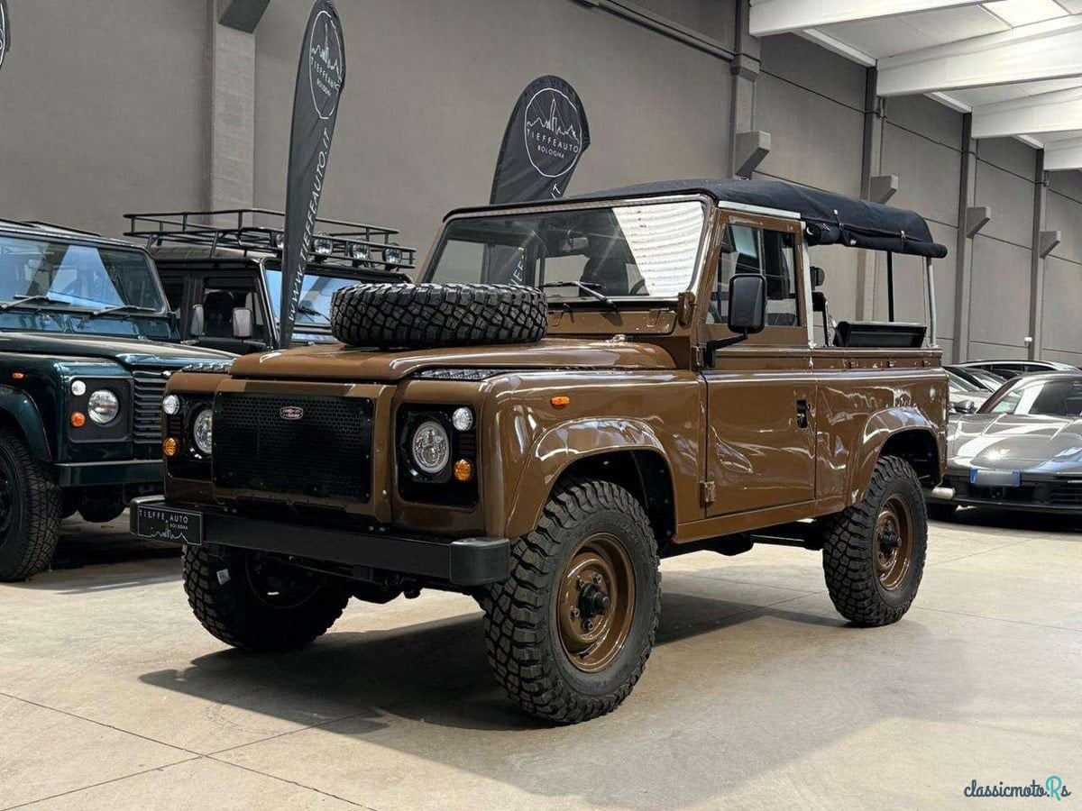 1986' Land Rover Defender photo #1