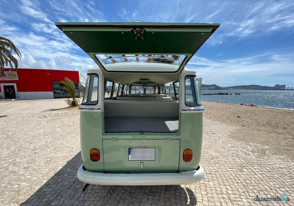 1968' Volkswagen Type 2 photo #3