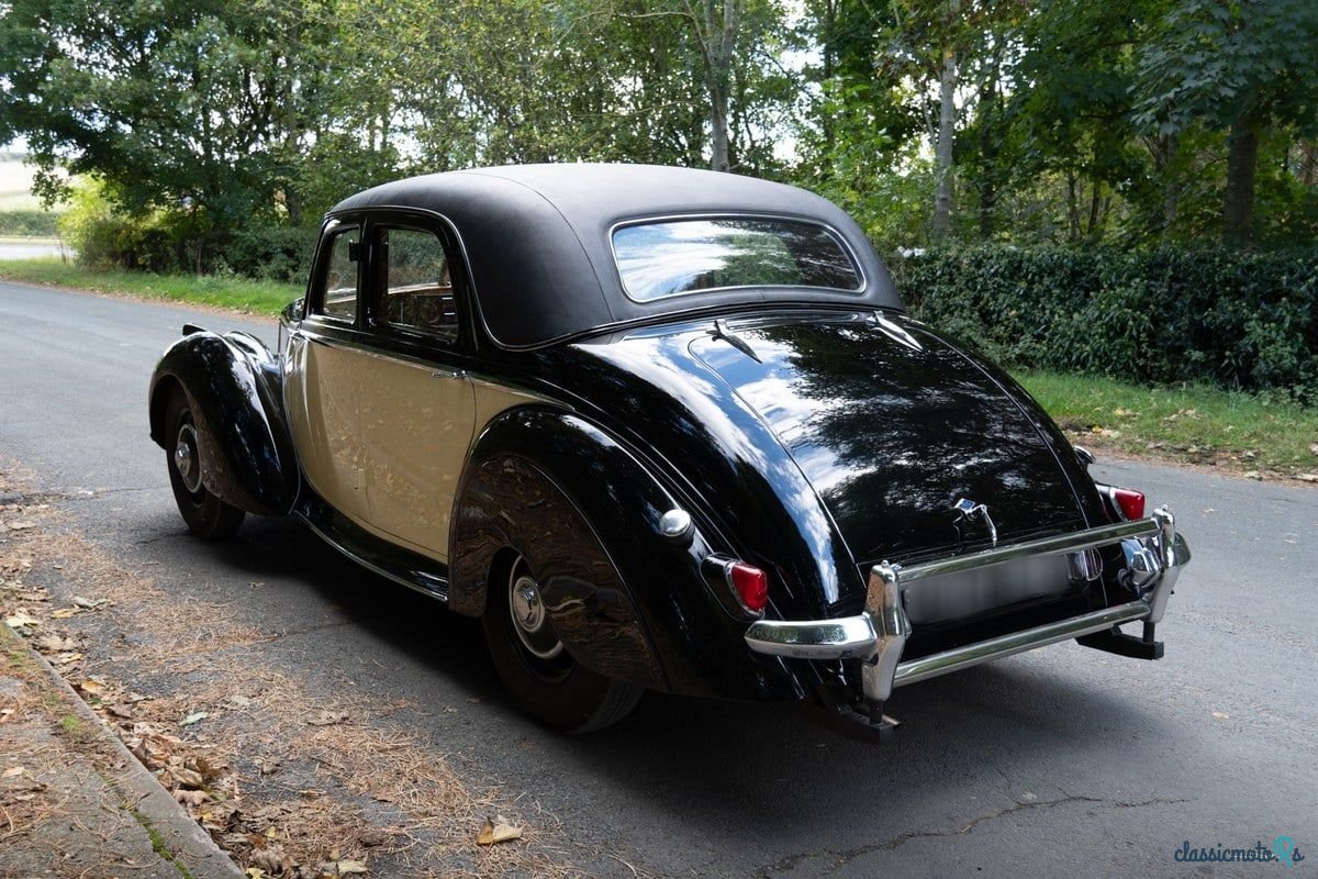 1954' Riley Rme photo #4