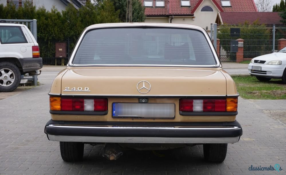 1978' Mercedes-Benz W123 photo #4