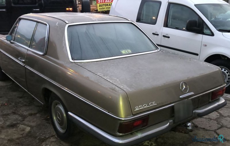 1968' Mercedes-Benz 250SE W114 photo #5