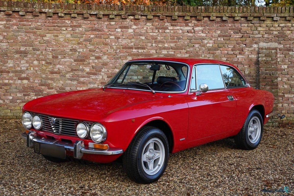 1972' Alfa Romeo 2000 photo #1