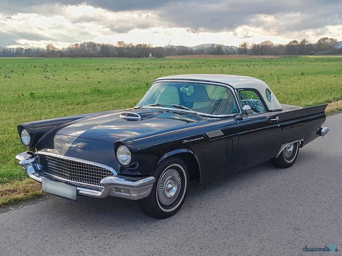 1957' Ford Thunderbird photo #2