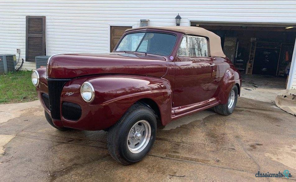 1941' Ford Deluxe Super Deluxe Convertible Gasse photo #2