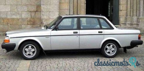 1982' Volvo 240 Turbo photo #3