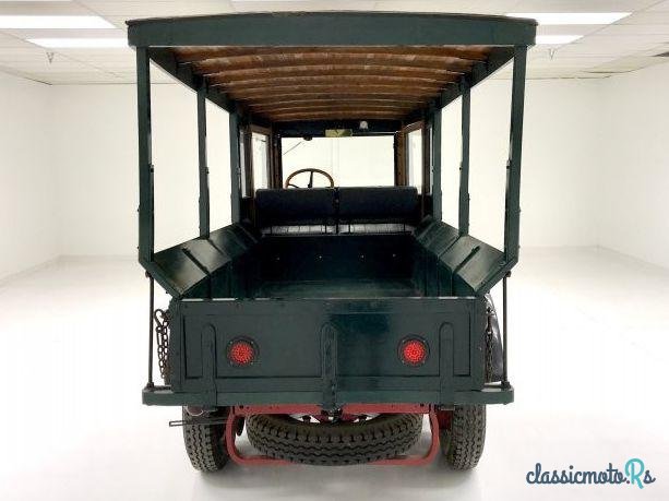 1923' International Harvester photo #2