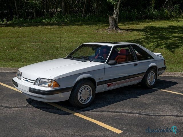 1989' Ford Mustang photo #2
