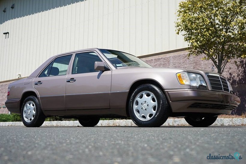 1994' Mercedes-Benz E420 photo #1