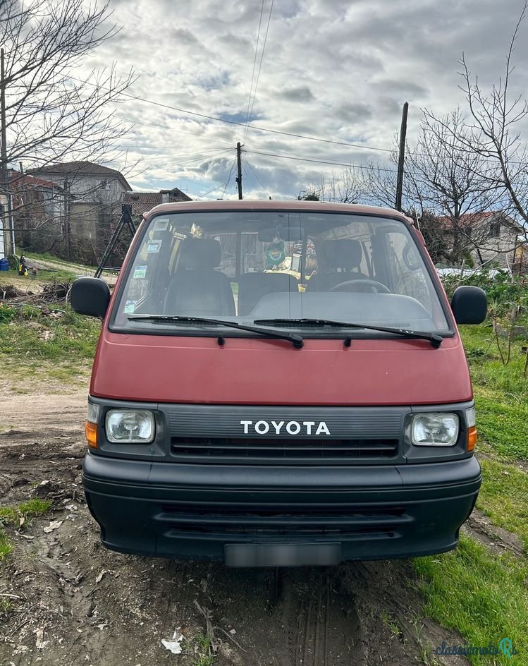 1990' Toyota Hiace 2.4 D Lh102L photo #4