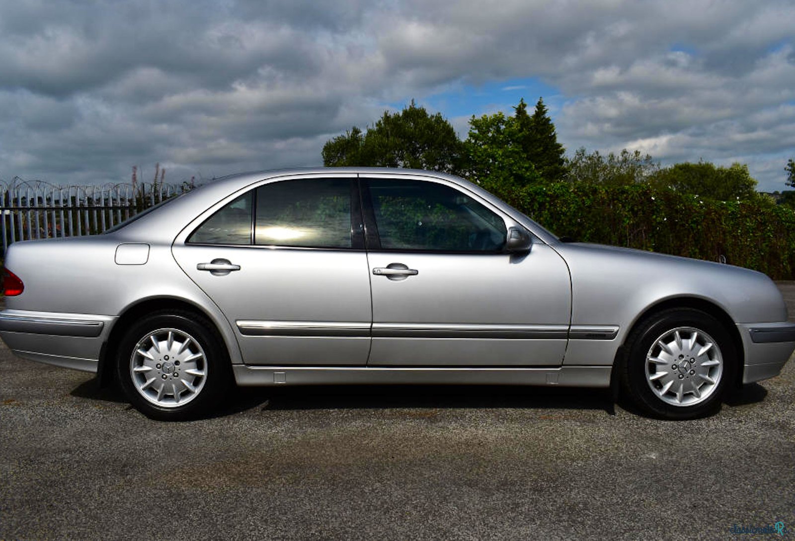 1999' Mercedes-Benz 240 photo #2