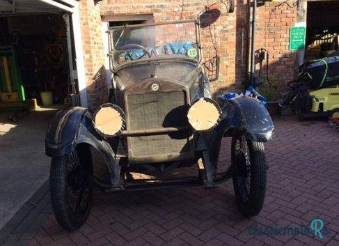 1920' Studebaker Light Six photo #2
