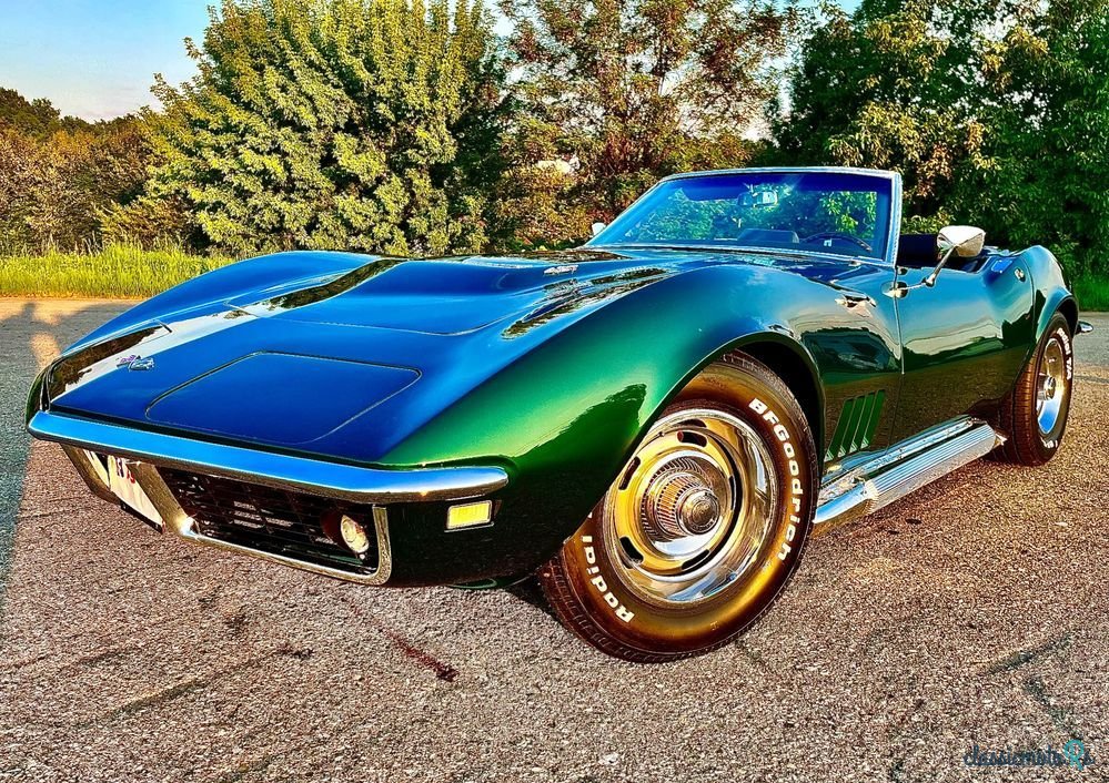 1968' Chevrolet Corvette photo #1