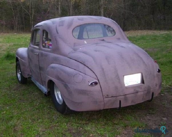 1942' Ford Deluxe photo #3