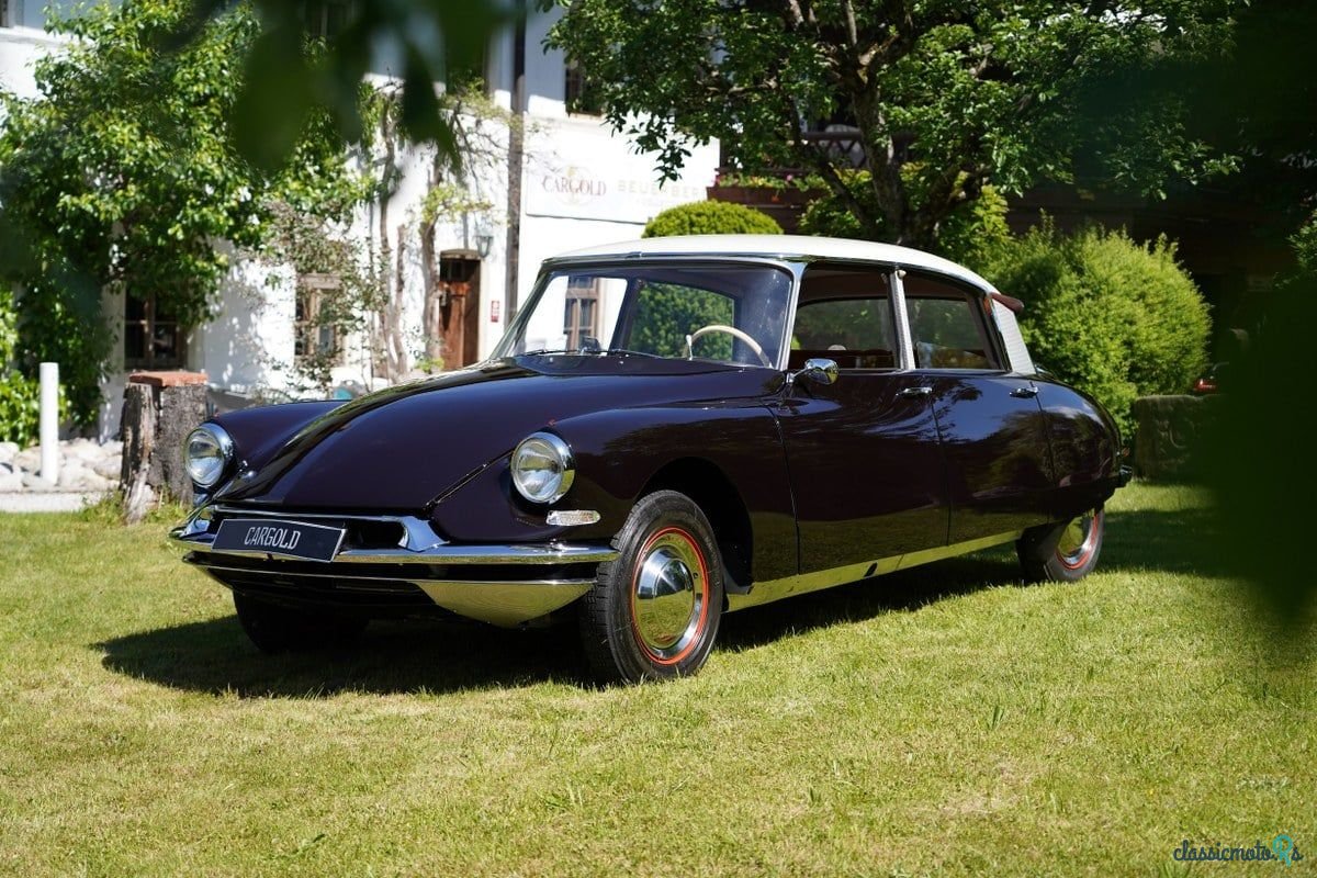 1957' Citroen DS photo #1