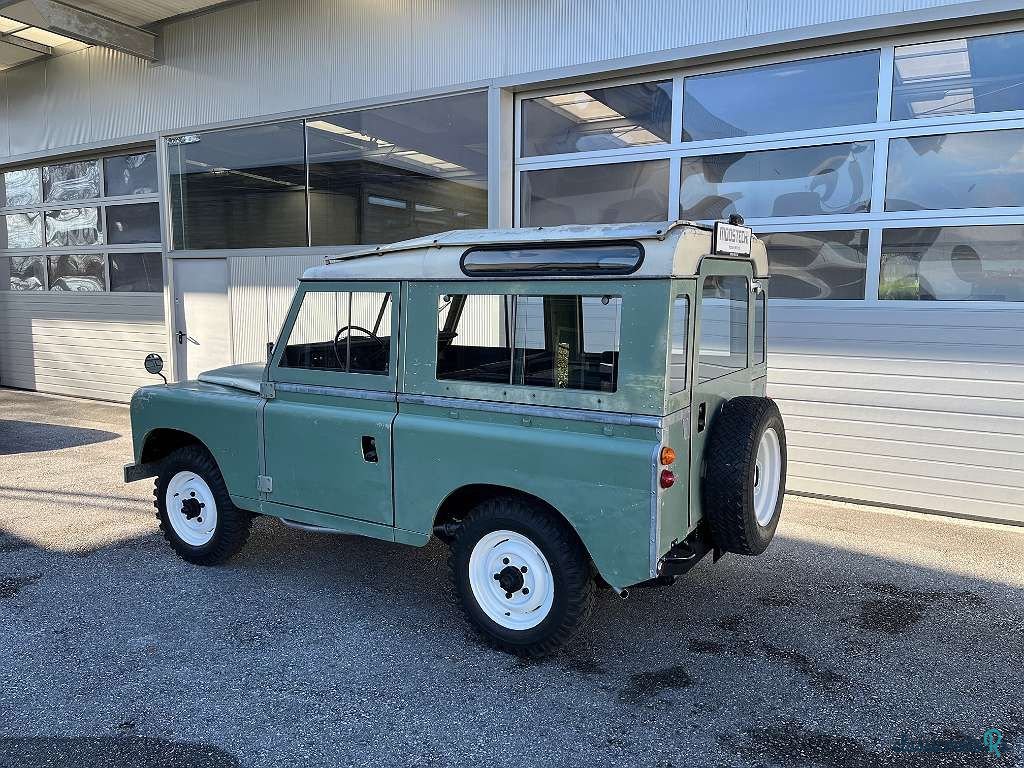 1974' Land Rover photo #4