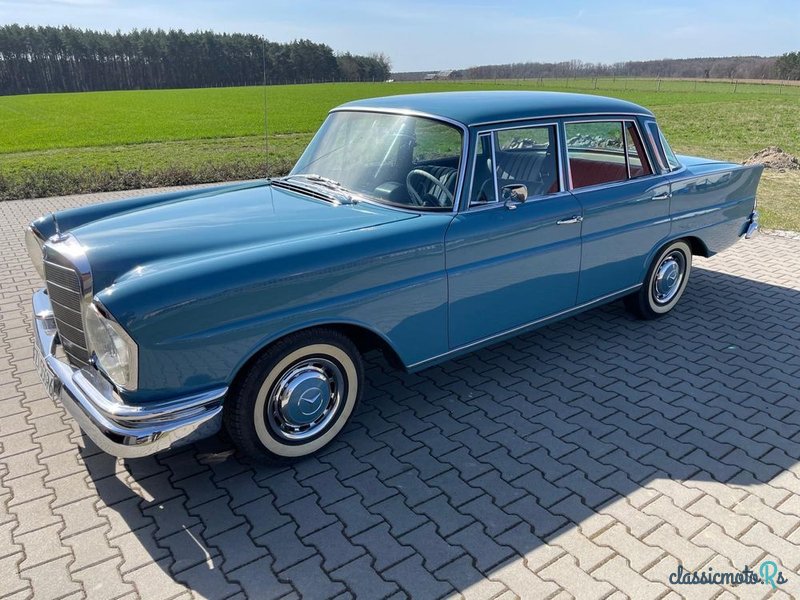 1967' Mercedes-Benz 230S photo #1