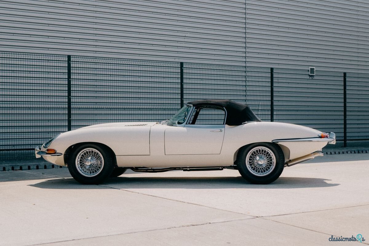 1961' Jaguar E-Type photo #2
