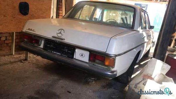 1972' Mercedes-Benz W114 250 photo #1