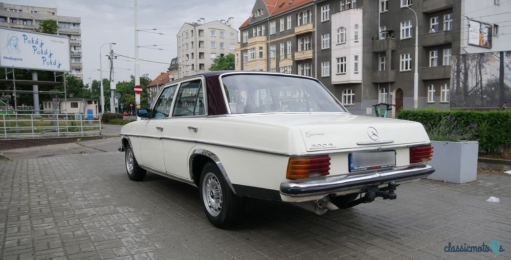 1976' Mercedes-Benz W115 photo #5