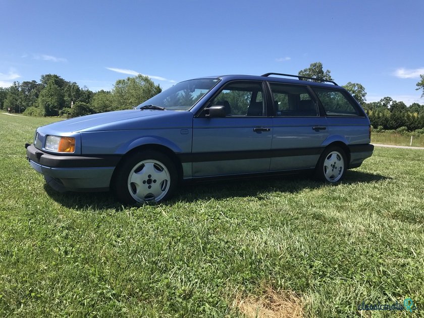 1992' Volkswagen Passat photo #1