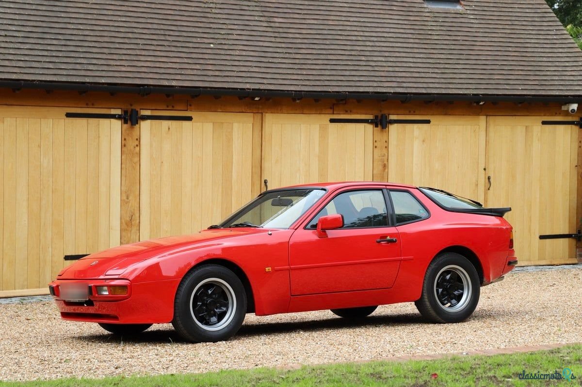 1983' Porsche 944 photo #1