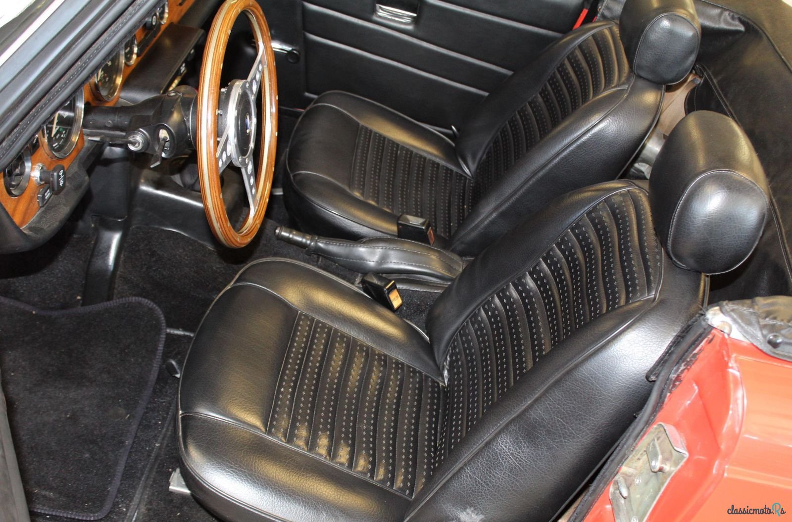 1975' Triumph TR6 photo #3