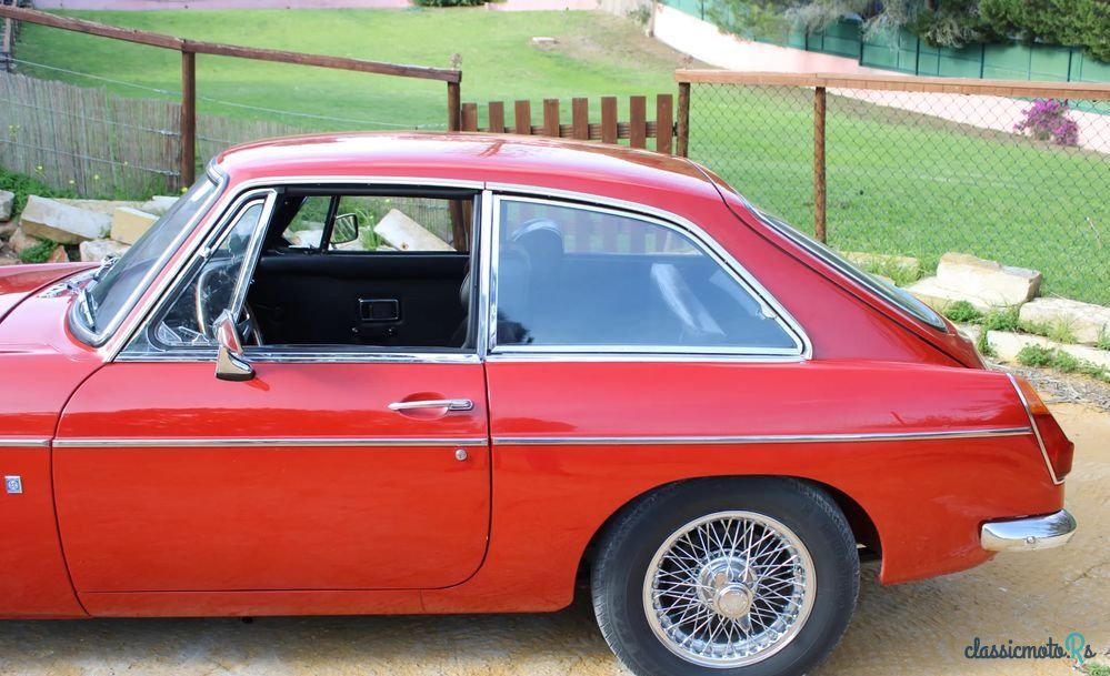1970' MG MGB photo #4
