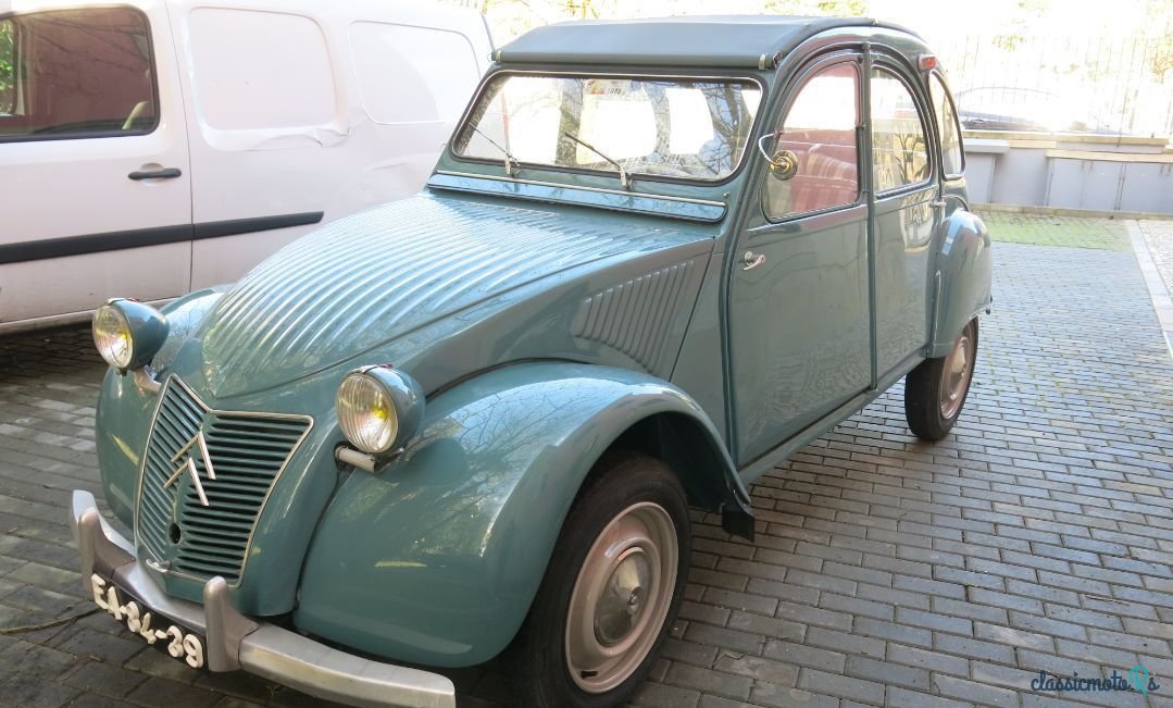 1960' Citroen 2CV photo #1