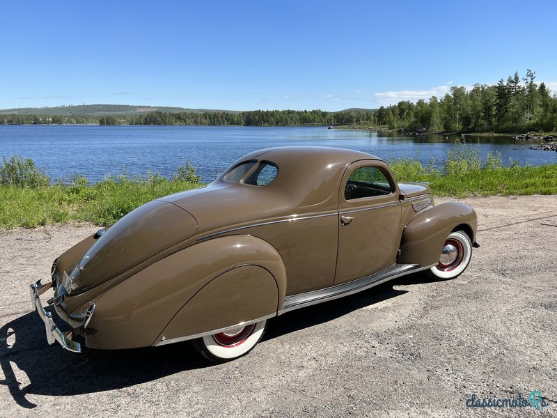 1938' Lincoln Zephyr Coupe photo #1