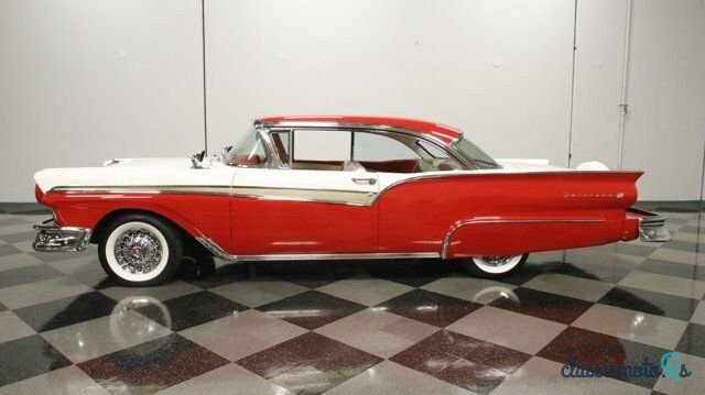 1957' Ford Fairlane photo #1
