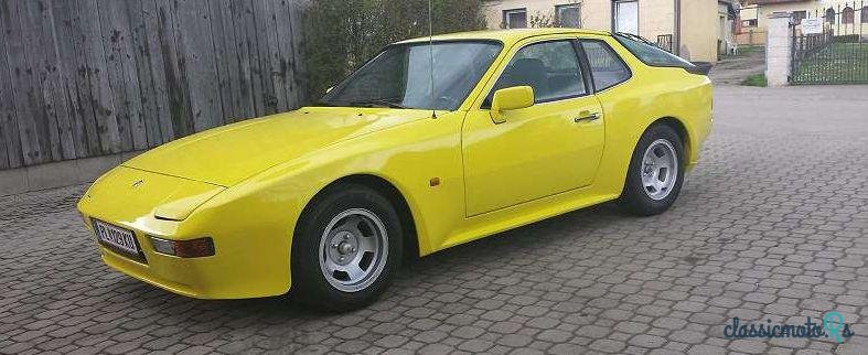 1977' Porsche 924 photo #2