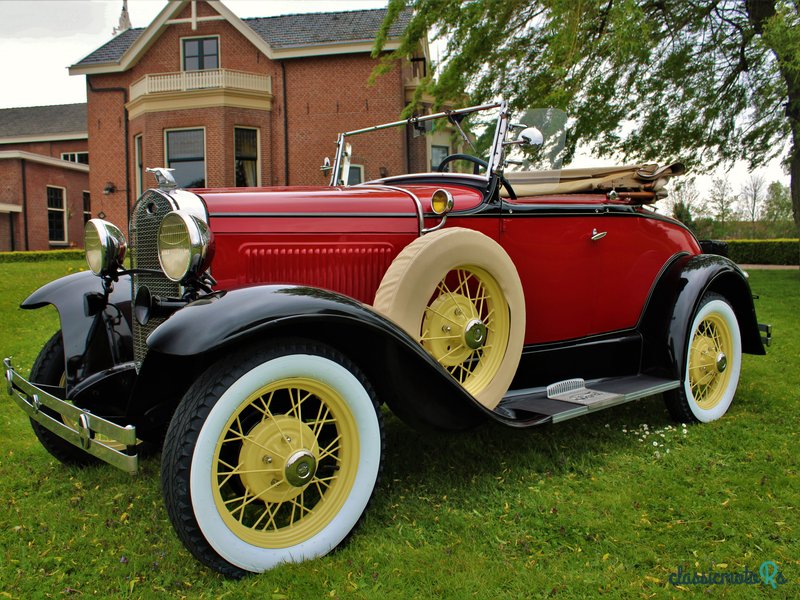 1931' Ford Model A Roadster Deluxe photo #1