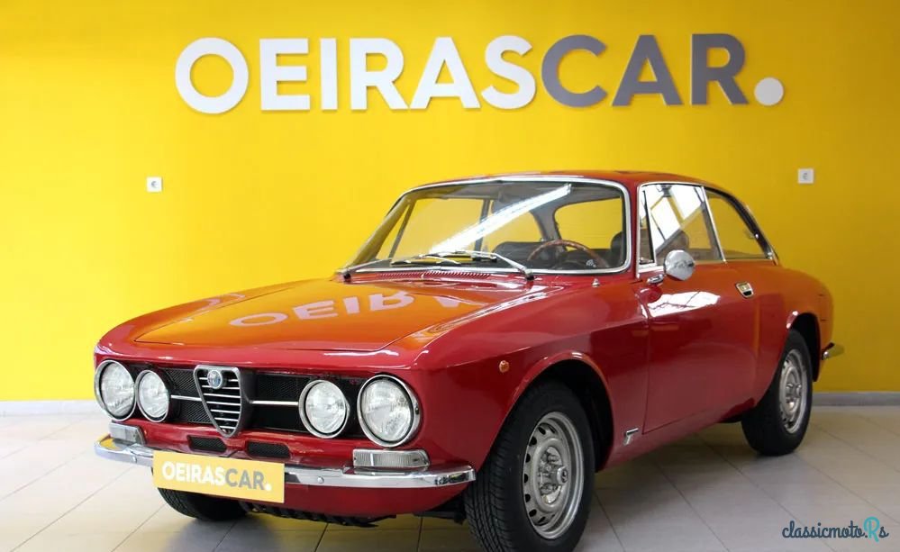 1975' Alfa Romeo GT photo #1