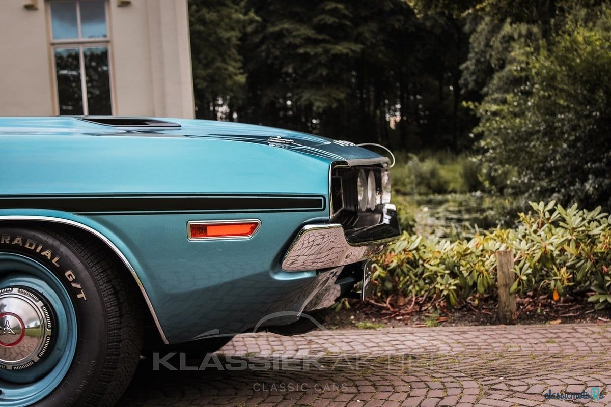 1970' Dodge Challenger photo #3