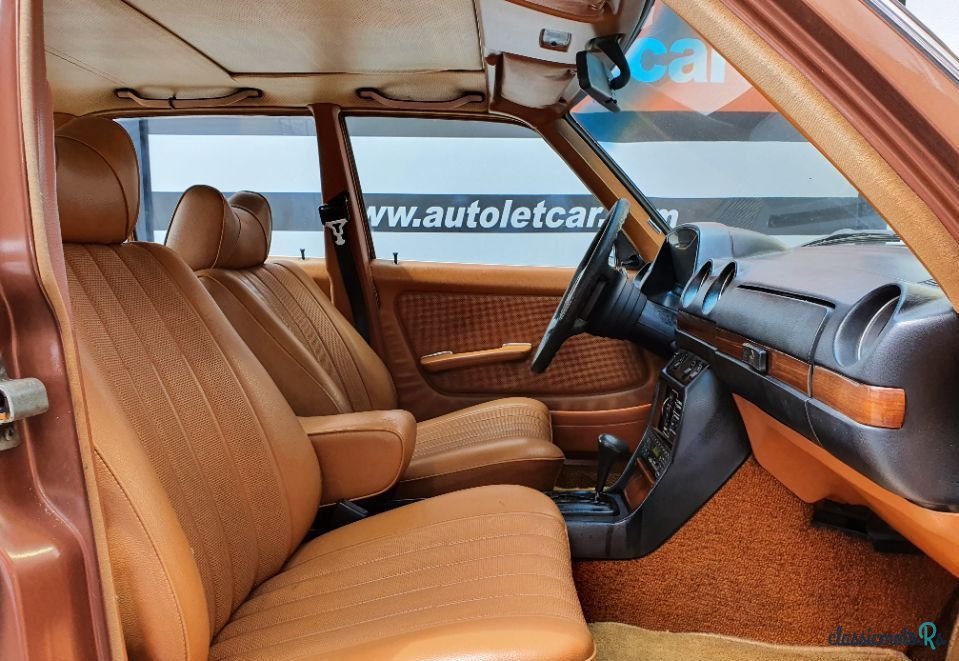 1977' Mercedes-Benz 300 photo #3