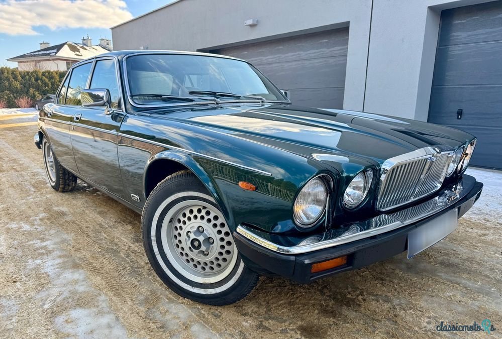1980' Jaguar XJ photo #3