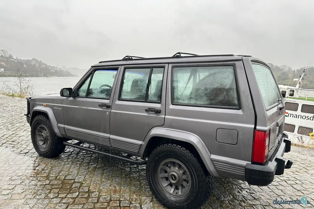 1988' Jeep Cherokee photo #3