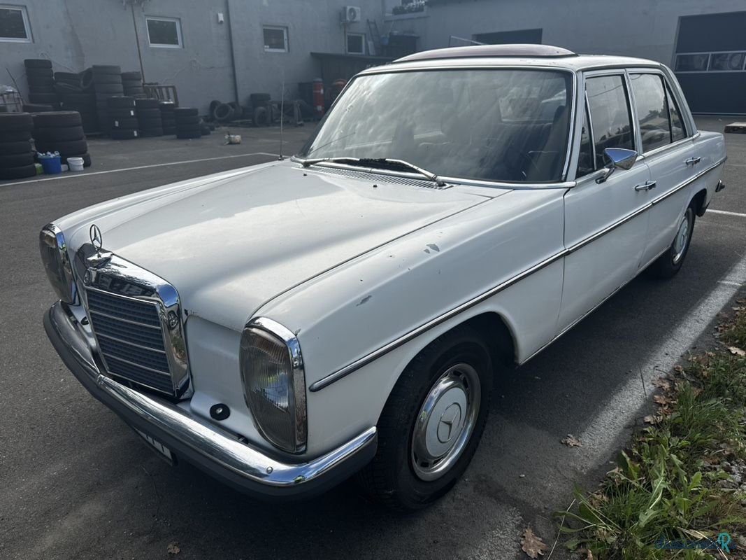 1972' Mercedes-Benz 114 photo #3