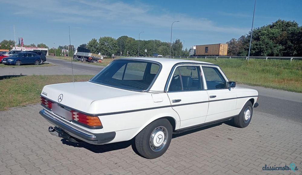 1980' Mercedes-Benz W123 photo #5