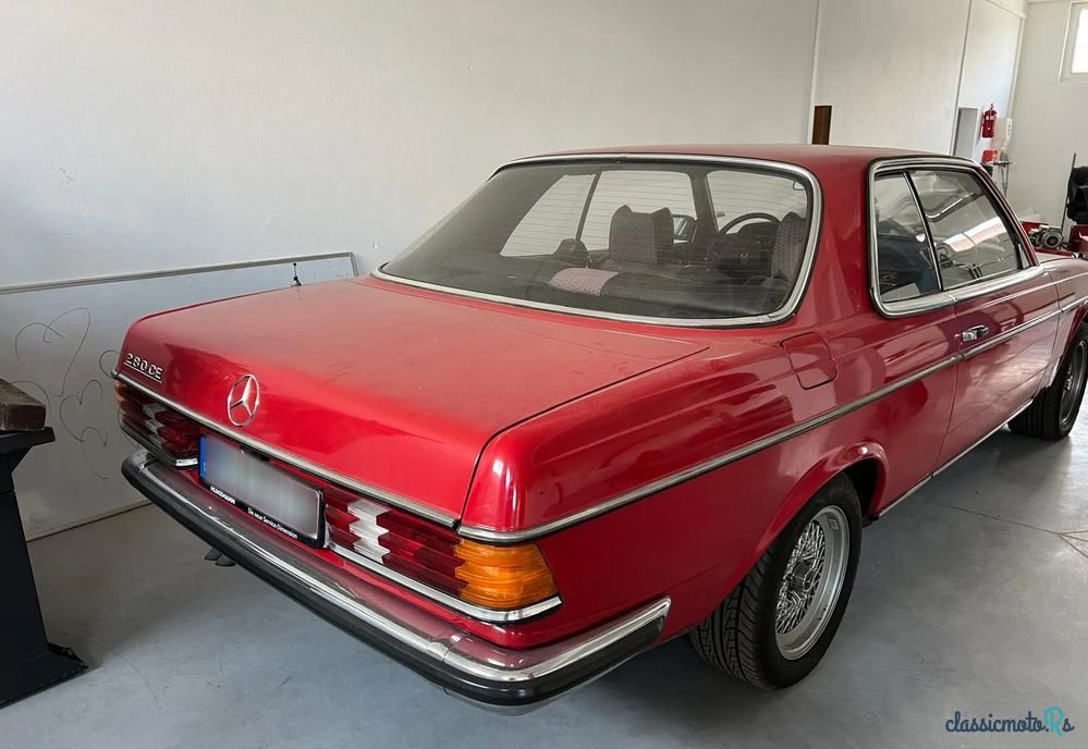 1977' Mercedes-Benz W123 photo #5