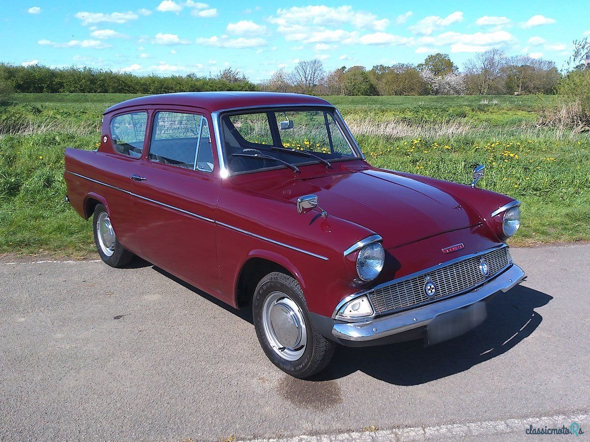 1962' Ford Anglia photo #3