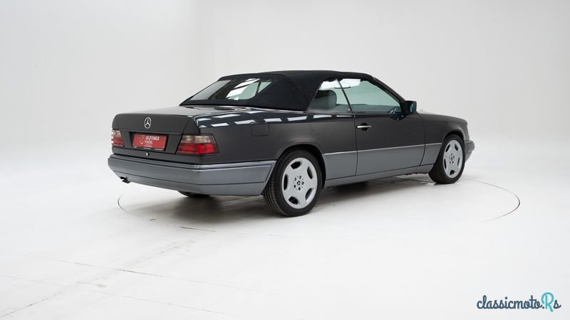 1994' Mercedes-Benz 220 E '94 CH22839 photo #7