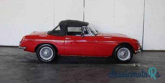 1964' MG B Sports photo #2