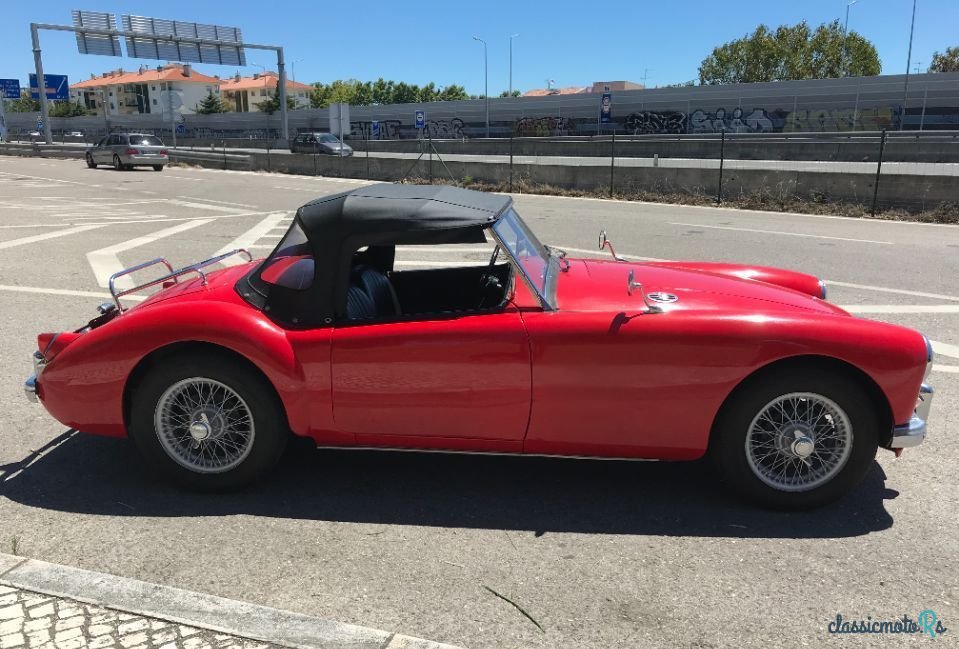 1956' MG MGA photo #4
