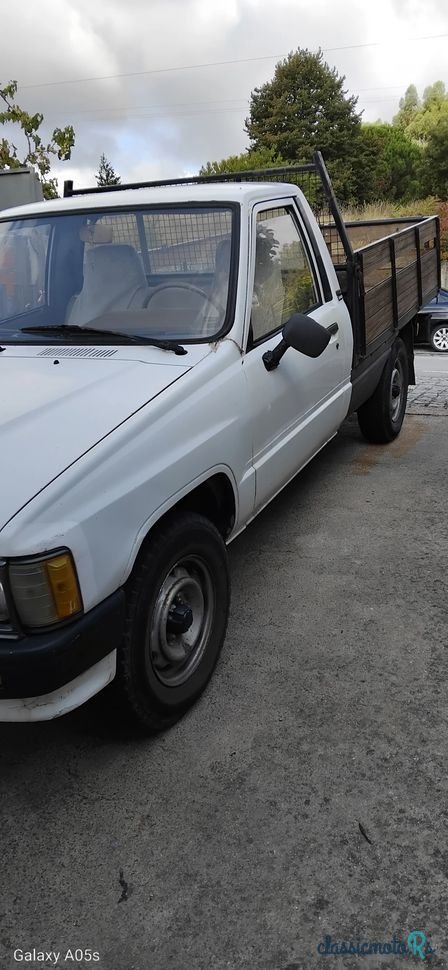 1989' Toyota Hilux photo #5